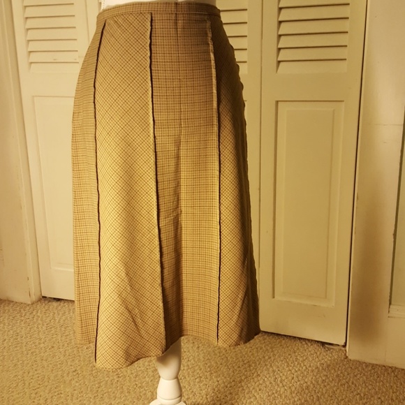 Skirt - Picture 3 of 6